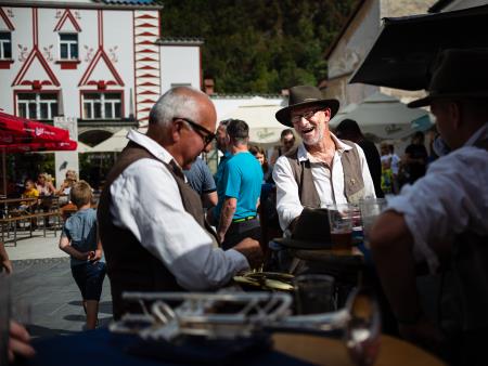 S soncem obsijan drugi festivalski dan 50. Dnevov narodnih noš in oblačilne dediščine v Kamniku (32)